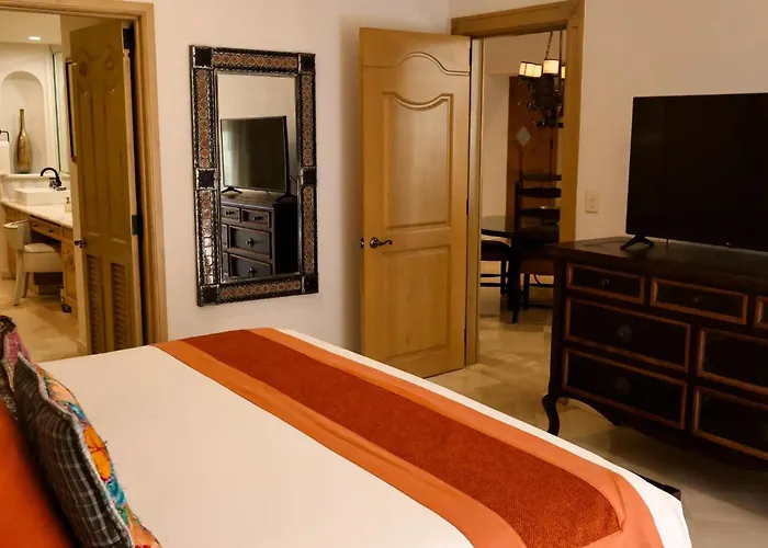 Gorgeous In Cabo With Ocean And Lands End View, Private Swimmable Beach, Pools, Sleeps 8