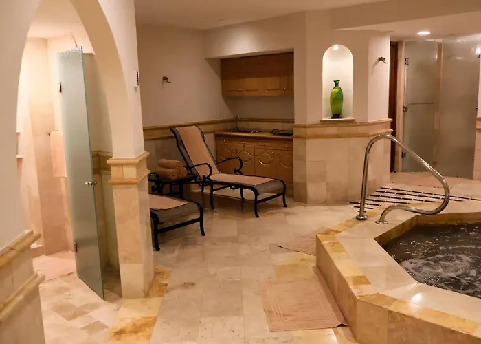 Gorgeous In Cabo With Ocean And Lands End View, Private Swimmable Beach, Pools, Sleeps 8