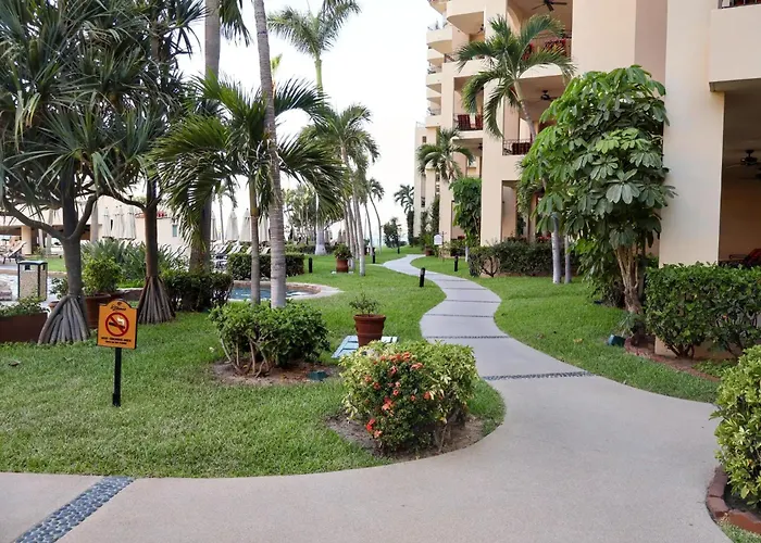 Aparthotel Gorgeous In Cabo With Ocean And Lands End View, Private Swimmable Beach, Pools, Sleeps 8 Cabo San Lucas