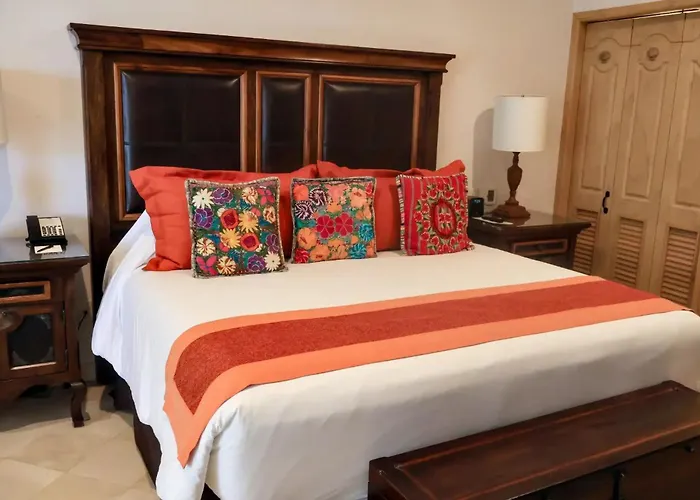 Aparthotel Gorgeous In Cabo With Ocean And Lands End View, Private Swimmable Beach, Pools, Sleeps 8 4*